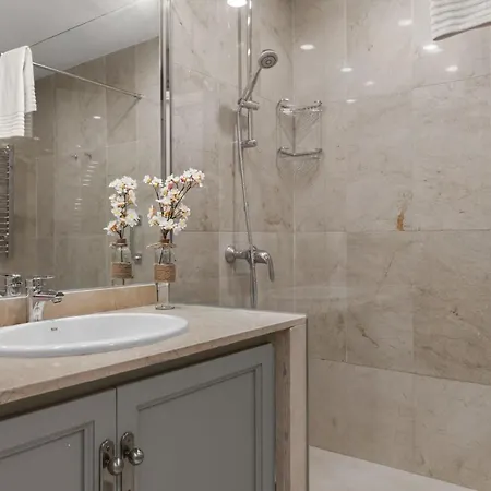 Апартаменты Belgravia Club *
